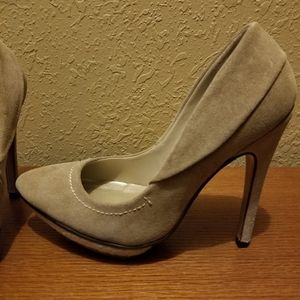 Andrea (Mexican Brand) Tan Suede Pump